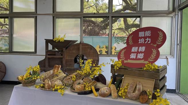 扶轮社挹注经费，在水里乡成立烘焙培训中心。（台大林管处提供／廖志晃南投传真）