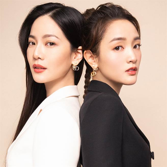 全新迪奥超完美持久粉底液底妆闺蜜曾之乔(左)与王净(右)。（图／品牌提供）