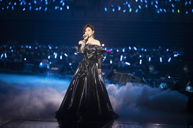 情歌天后梁静茹出道22年，今晚首度登上高雄巨蛋开唱。（宽鱼国际／圆顶文化提供）
