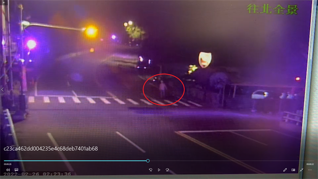 苗栗縣大湖鄉黃姓老翁車禍致死案，警方過濾路口監視器查出肇事車輛。（讀者提供／謝明俊苗栗傳真）