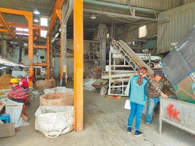 未登記工廠納管期限到3月19日截止，南投縣內目前納管未登記工廠有441家，尚未申請納管的還有145家，若期限前申請，縣府將先勒停、必要時則會斷水斷電，呼籲業者勿再觀望。(本報資料照片)