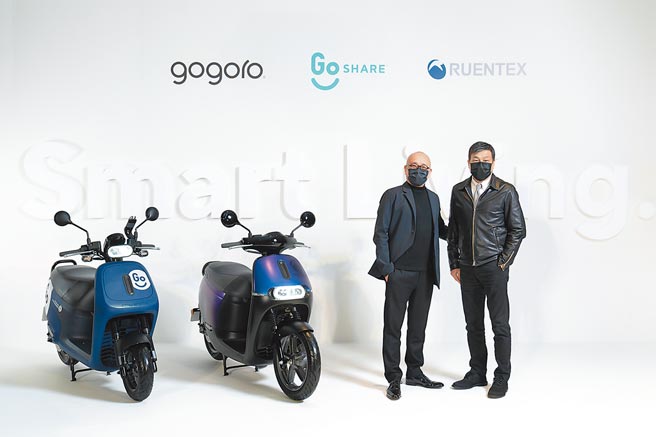 Gogoro和GoShare跨界联手润泰创新，Gogoro创办人陆学森（左）与润泰创新国董事长简沧圳共同发表整合电动化交通开创新世代智慧建筑GoShare for Home和GoShare for Office两大方案（见图）。（GoShare提供）