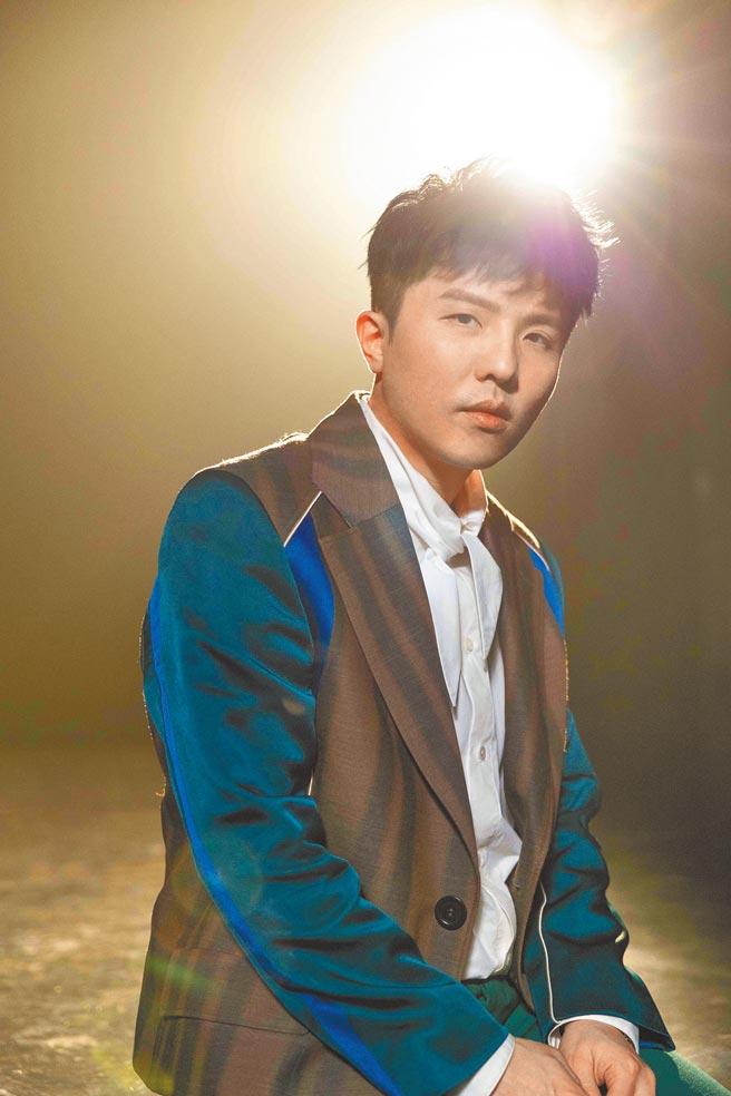 小宇去年底推出新专辑《无视Be Nothing》。（华纳提供）