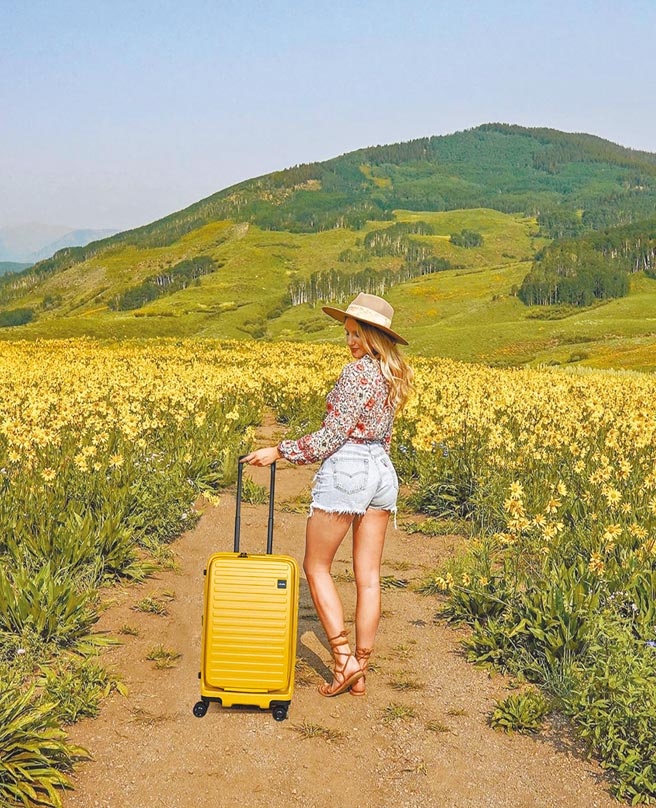 带着轻便行李就出发，两天至三天的小旅行成为疫情下在地旅游趋势。（LOJEL提供）