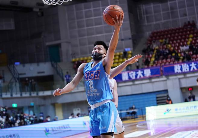 健行科大高承恩含6记外线，攻下UBA生涯新高26分。（大专体总提供）