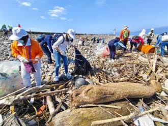 「冬眠」3個月重新開放！志工登龜山島清出逾2噸垃圾