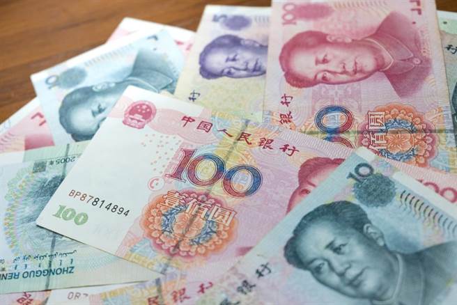 财经网美胡采苹表示，俄罗斯退出SWIFT后将改採人民币、欧元结算，预期人民币交易量会上升。（示意图／达志影像）