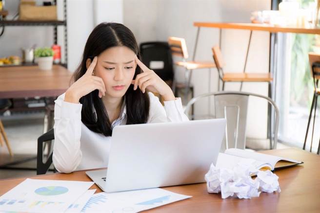 许多人在刚出社会就业时，都会感到茫然。(示意图/取自达志影像)
