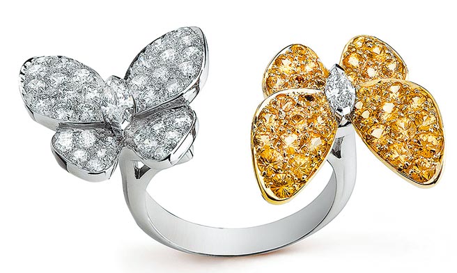 梵克雅宝于2001年首度推出Two Butterfly指间戒，引领指间戒的流行风潮。（Van Cleef & Arpels提供）