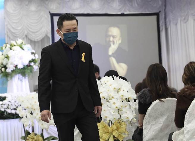 屈中恒痛失好友。（陈俊吉摄）