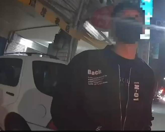 王男因2項詐欺通緝身分在案，和警方供述未注意出庭時間，並非故意躲藏。（翻攝照片／石秀華高雄傳真）