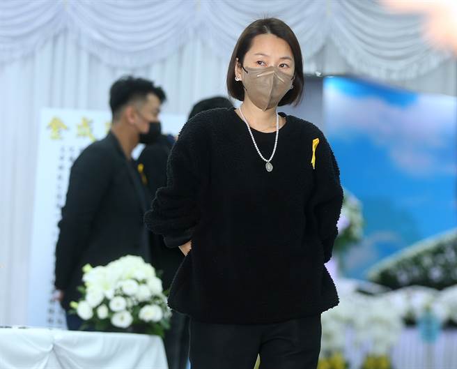 艺人六月。（粘耿豪摄）