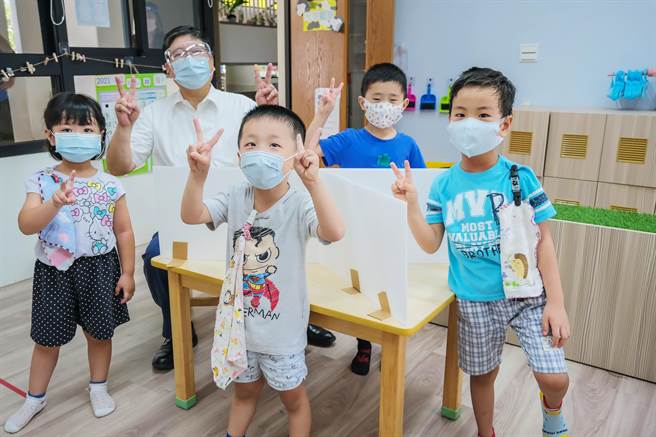 新竹县公立与非营利幼儿园，有12个国小附设幼儿园将增加206名幼生名额，总招收名额达1700名。（罗浚滨摄）