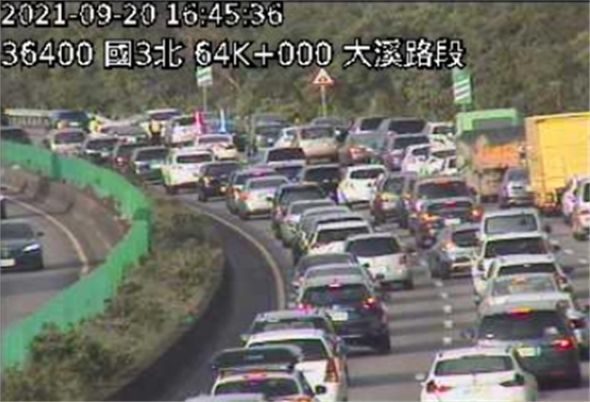 去年中秋連假國道三號北巷發生追撞事故(高公局提供)