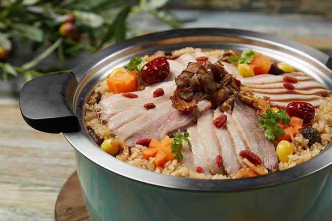 瑞康屋 瑞士原装进口Kuhn Rikon休閒锅料理情境。（瑞康屋提供） 