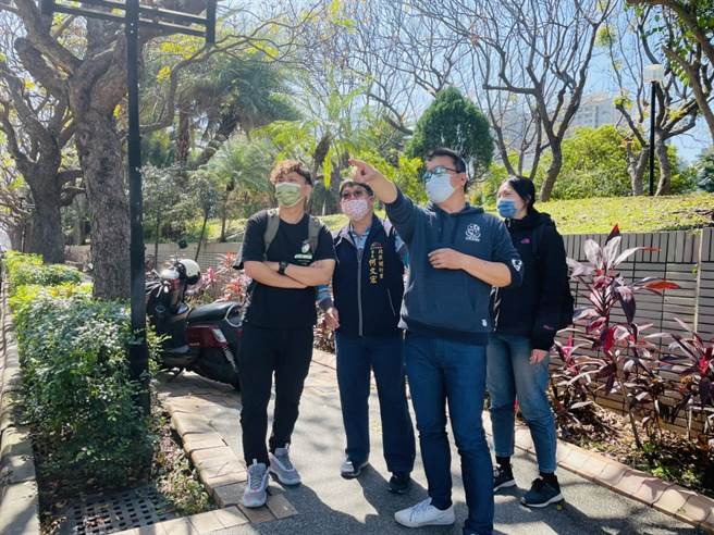 台中市议员陈文政1日邀集建设局及相关当未进行会勘，强调行人的安全与机车族的安全，两者都需要重视。（陈文政服务处提供／卢金足台中传真）