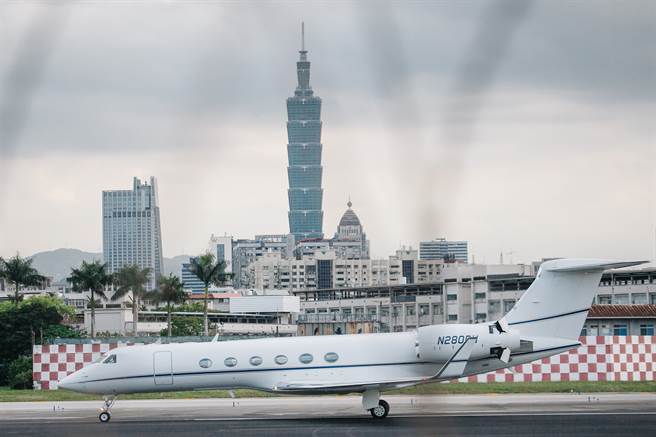 美国前参谋首长联席会议主席穆伦率团访台，官方说法是表达美国对台湾的支持，但选在敏感时间贸然前来，很难不与美方就乌克兰危机进一步作为做关联想。(郭吉铨摄)