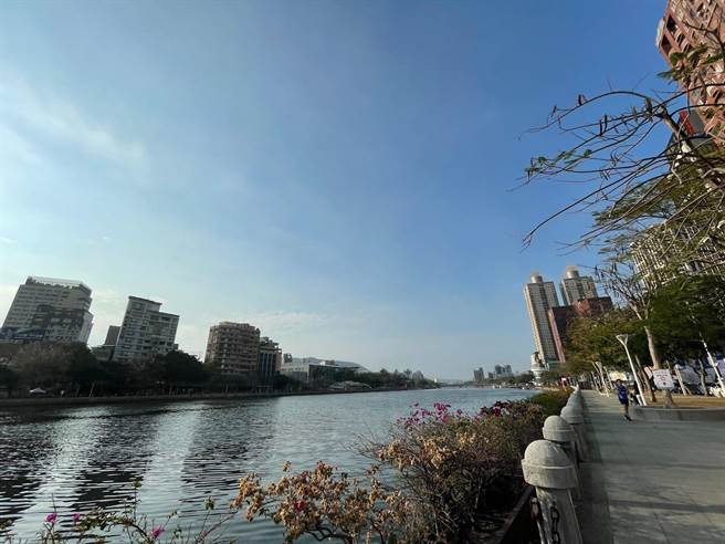 高雄、台南有科技产业议题，加上市场仍存有资金动能，买气依然延续。(记者张雅云摄)