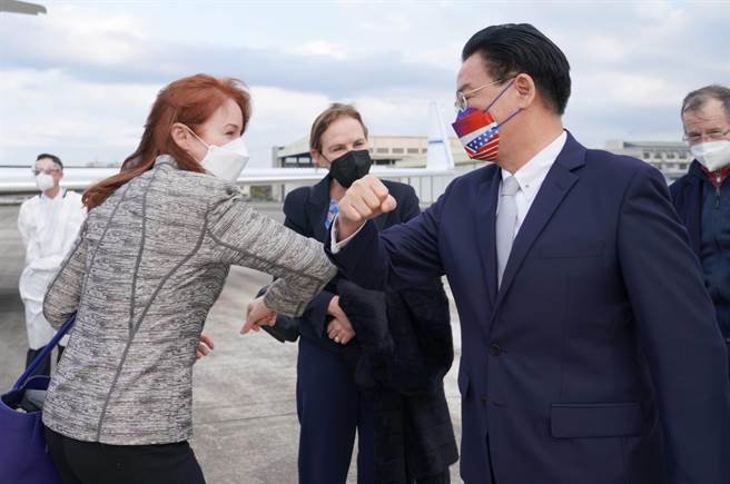 美跨黨派代表團抵台，外交部：我方期待進一步強化台美關係。（外交部提供）