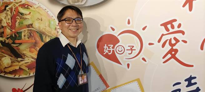 新北市社会局主任秘书吴淑芳升任副局长，原职缺由专门委员黄逢明升任。（陈慰慈摄）