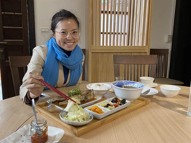 馨苑小料理除供应桌菜、单点及各种合菜，也有个人组合套餐。（冯惠宜摄）