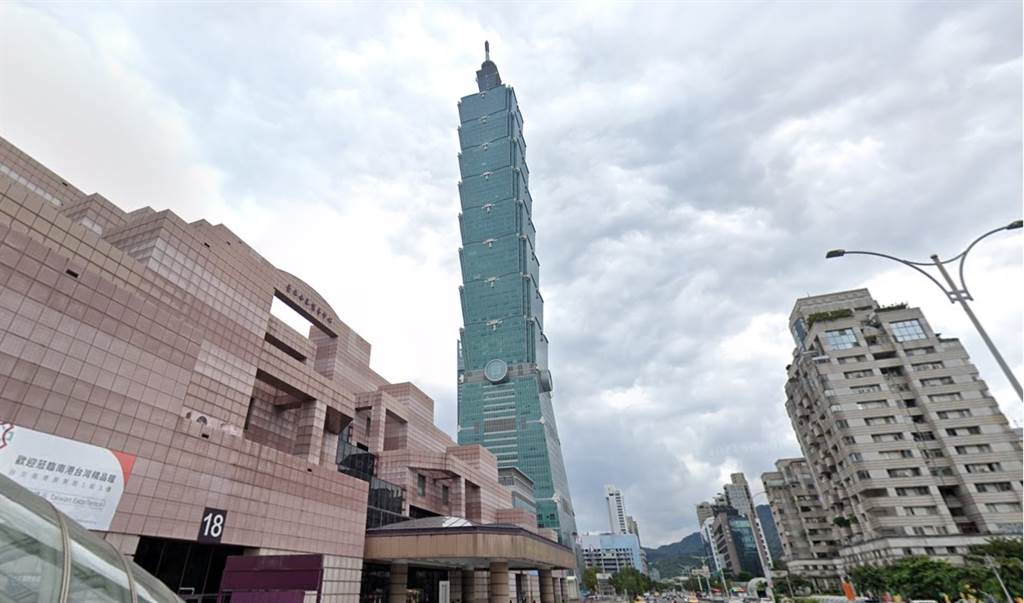 台北市國際地標大樓101，每坪租金衝上5000元，創下101大樓的實價租金新高價，也是台北市辦公大樓的租賃實價新高。(圖/翻攝自Google街景)