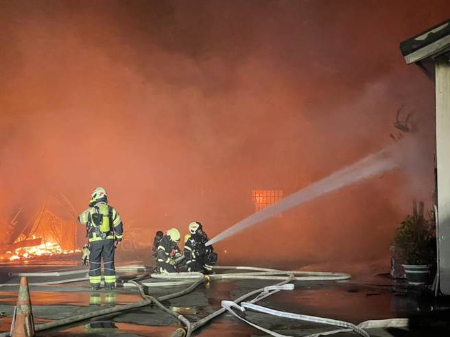 桃園平鎮工廠大火，失聯女員工尋獲已成焦屍。(呂筱蟬攝)