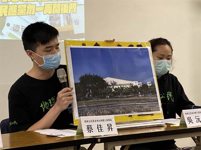 蔡佳升表示，如果政府执法公信力低，民眾就会畏惧厂商不敢检举，经济部应公布未纳管工厂名称、地址、产业别。（李柏澔摄）