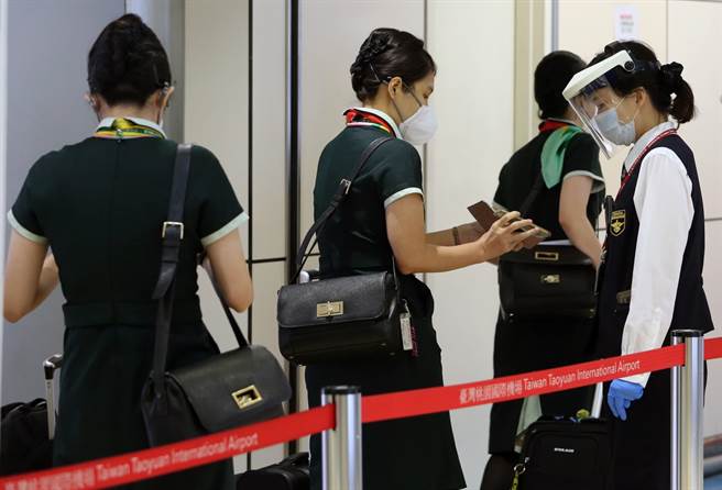 國籍航空機組員檢疫3/7鬆綁，長程航班可5＋5檢疫。（圖／示意圖，記者陳麒全攝影）