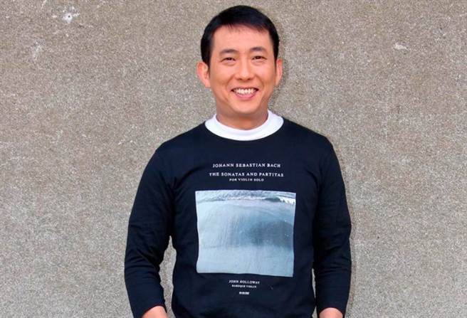 屈中恒熬夜、久坐、喝酒导致痔疮復发，被医师告诫「不能这样玩」。（图／取自报系资料照）