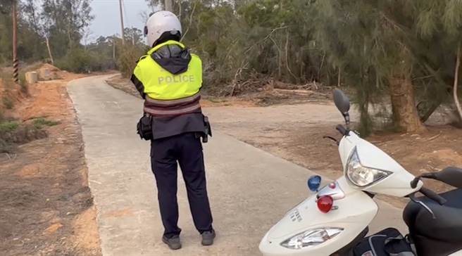 金门传出警员举枪自戕事件，警方封锁现场调查处理中。（民眾提供）