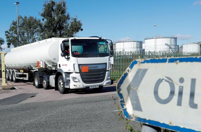 IEA可望在近日宣布共同释出7千万桶战备储油。图／路透