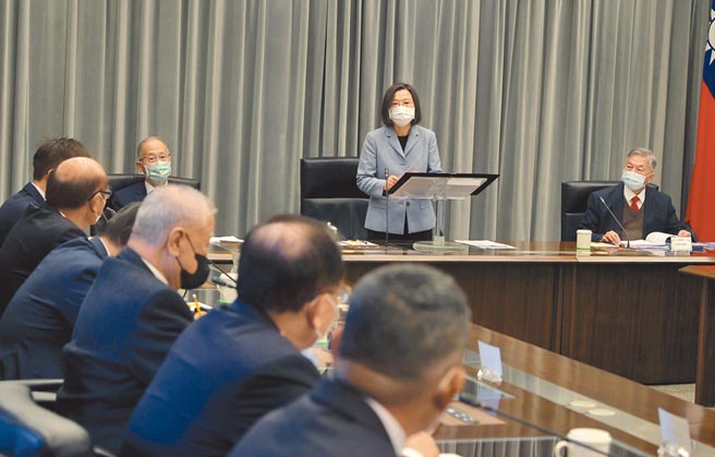 蔡英文总统接见「八大工商团体理事长」。（总统府提供）