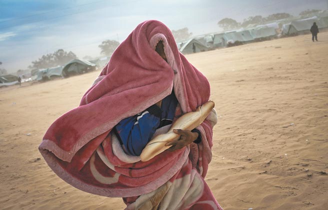 马泰．卜弗榭《Welcome to Europe》摄影系列中的突尼西亚难民营。（马泰 ·卜弗榭提供）