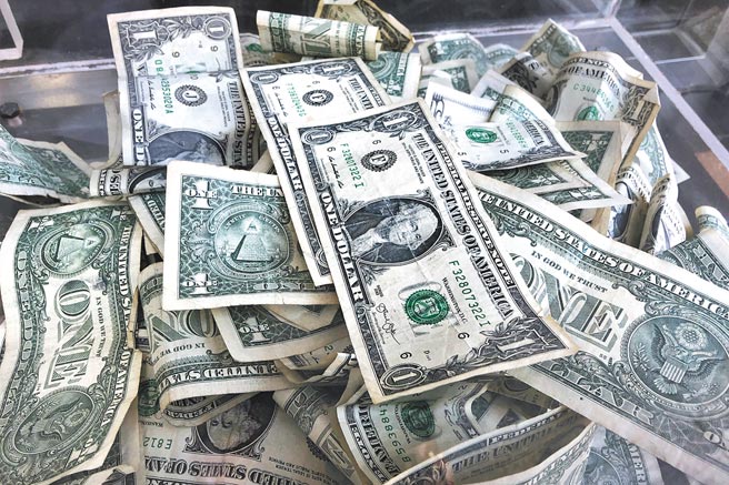 乌克兰政府透过推特请求外界以加密货币捐款，目前已募集价值逾千万美元的加密货币。此为示意图。（美联社）