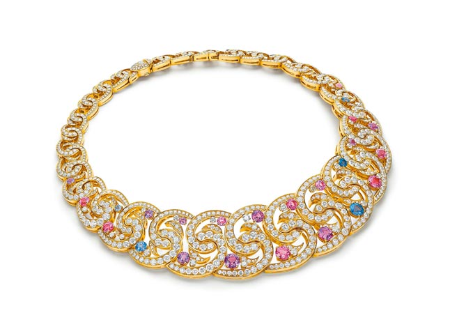 顶级彩宝项炼宝格丽Baroque Spiral顶级彩宝项炼，以缤纷彩宝勾勒Magnifica壮丽美景。（BVLGARI提供）