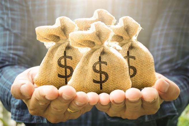 今年4月吉星庇佑，生肖豬、龍、馬、鼠、狗的人事業、感情都順利。(圖/翻攝自達志影像)