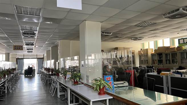 全台大停電！台南新營、鹽水等地區3日上午9點多無預警停電。（張毓翎攝）