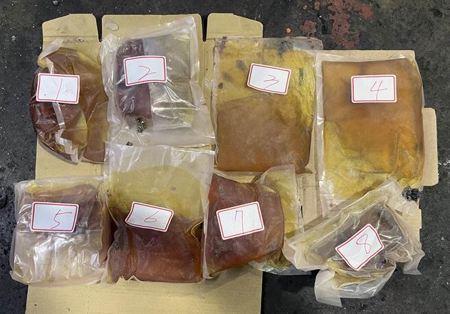 航警局安全检查大队与财政部关务署臺北关于荣储查获二级毒品走私案，在以装饰品申报的进口水泥砖中，取出罕见的大麻膏5.169公斤，市价近新台币3千万元，由于数量稀少相当罕见，以精品包来举例的话，就像是大麻界中的爱马仕。（航警局提供）