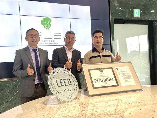 丽晨「丰二三」已在全球连拿九项大奖，台湾建筑以融合「风、光、水、绿」四大设计元素 ，站上国际舞台。（卢金足摄）