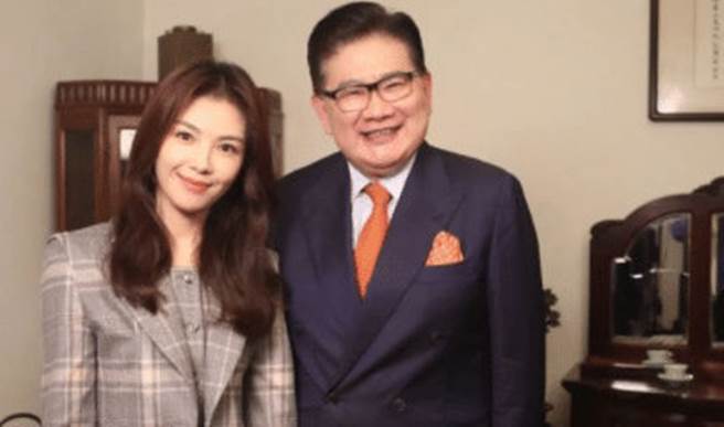 曹可凡与刘涛曾在节目《我们在行动》合作过。（微博）