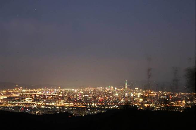 大栋山位于桃园市龟山区与新北市树林区、莺歌区交界处，最高点能俯瞰桃园及林口台地、台北盆地。（桃园市观旅局提供／陈梦茹桃园传真）