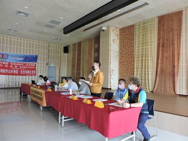 国7替代道路讨论会议。（洪靖宜摄）