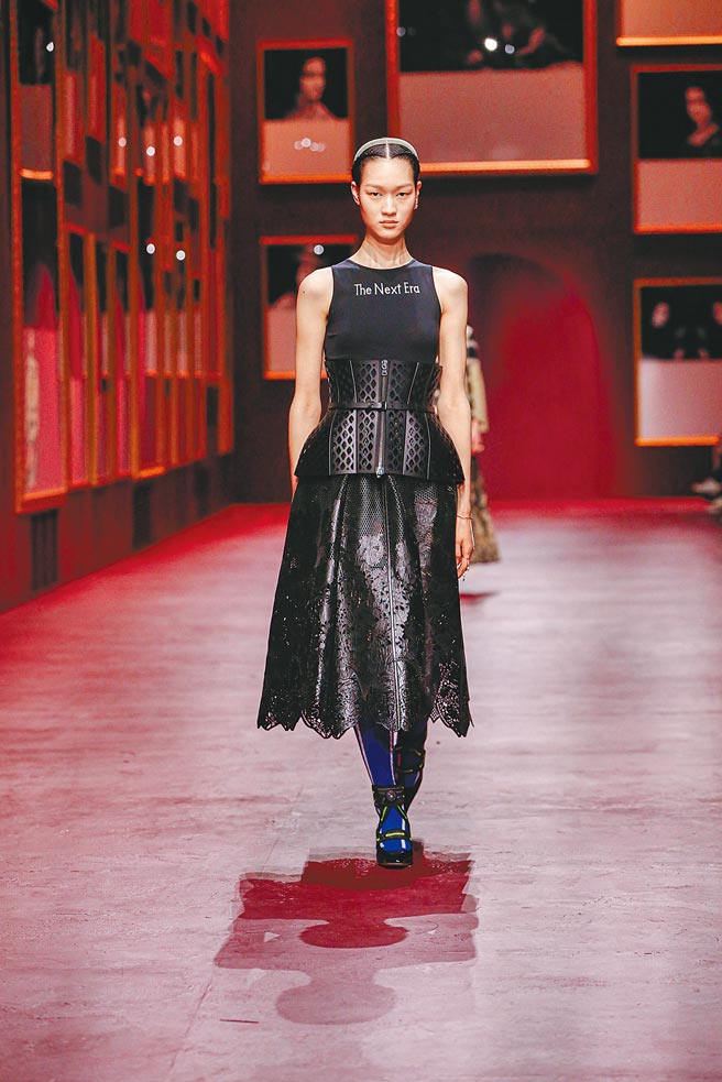 本季DIOR與科技公司D-Air實驗室合作推出科技感十足的服裝。（DIOR提供）