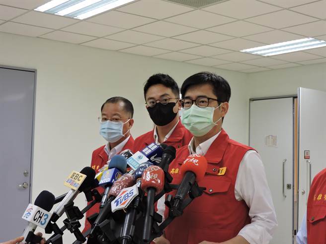 高雄市長陳其邁對興達電廠二次出狀況相當不滿，要求徹底檢討。(圖／洪靖宜攝)