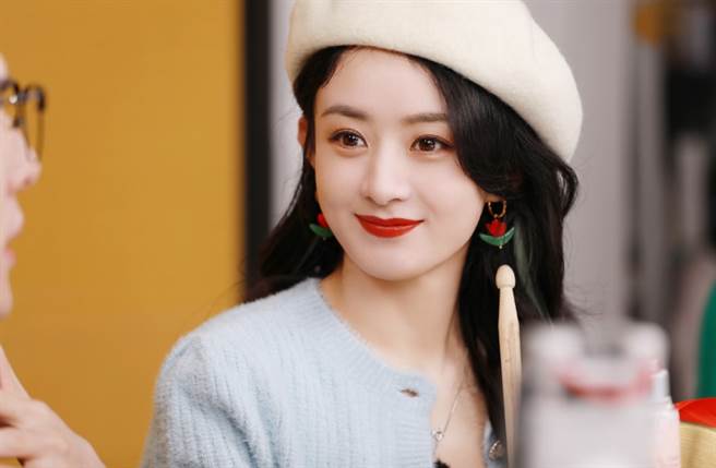 趙麗穎最近忙拍《野蠻生長》。（圖／翻攝自趙麗穎工作室微博）