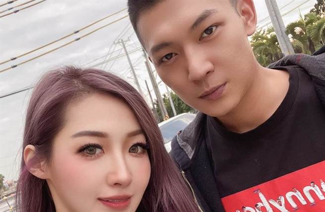 网红凤梨和女友欧菈感情稳定。（凤梨 吴泓逸脸书）