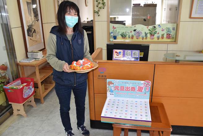 三湾乡图书馆经常设计许多鼓励阅读活动，获得全国第1实至名归。（谢明俊摄）