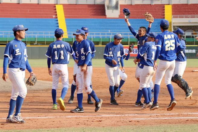 三民高中以1分险胜南英商工，连2年打进高中木棒联赛4强。（学生棒联提供）