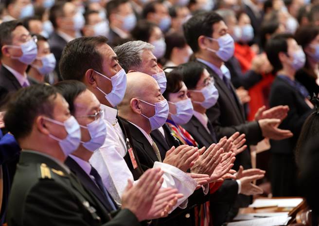 中国人民政治协商会议第十三届全国委员会第五次会议在北京人民大会堂开幕。（新华社）